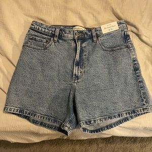 Abercrombie and Fitch Dad Short Size 32